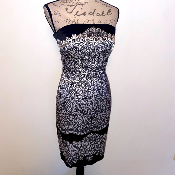 White House Black Market Dresses & Skirts - ⚪️⚫️White House Black Market Strapless Dress